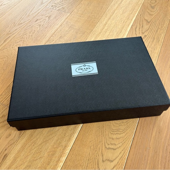 Prada Shirt / Sweater Box - Picture 1 of 10